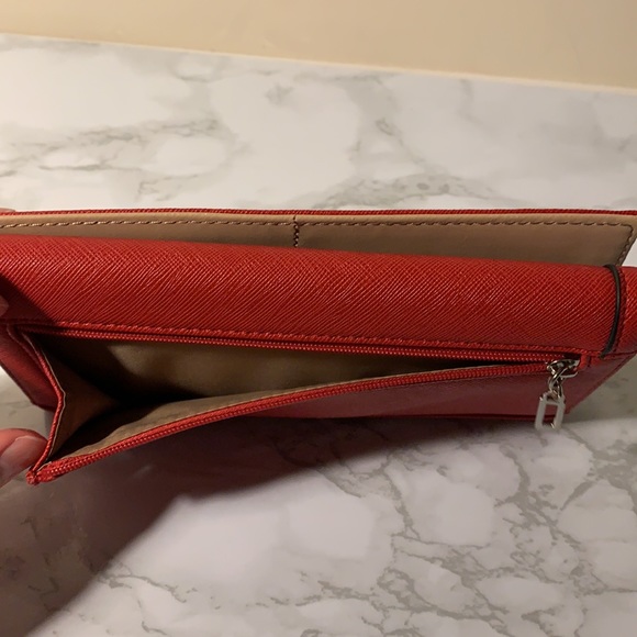 Guess Clutch Leather Wallet with Embossed Logo - Picture 6 of 10